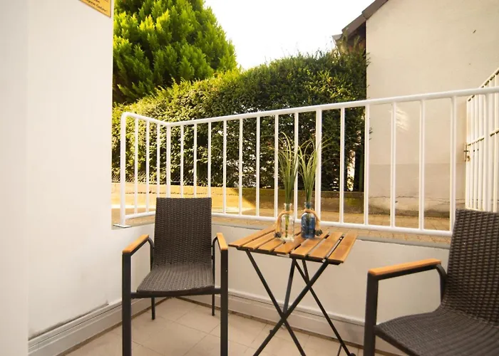 Eleven * Ντούισμπουργκ